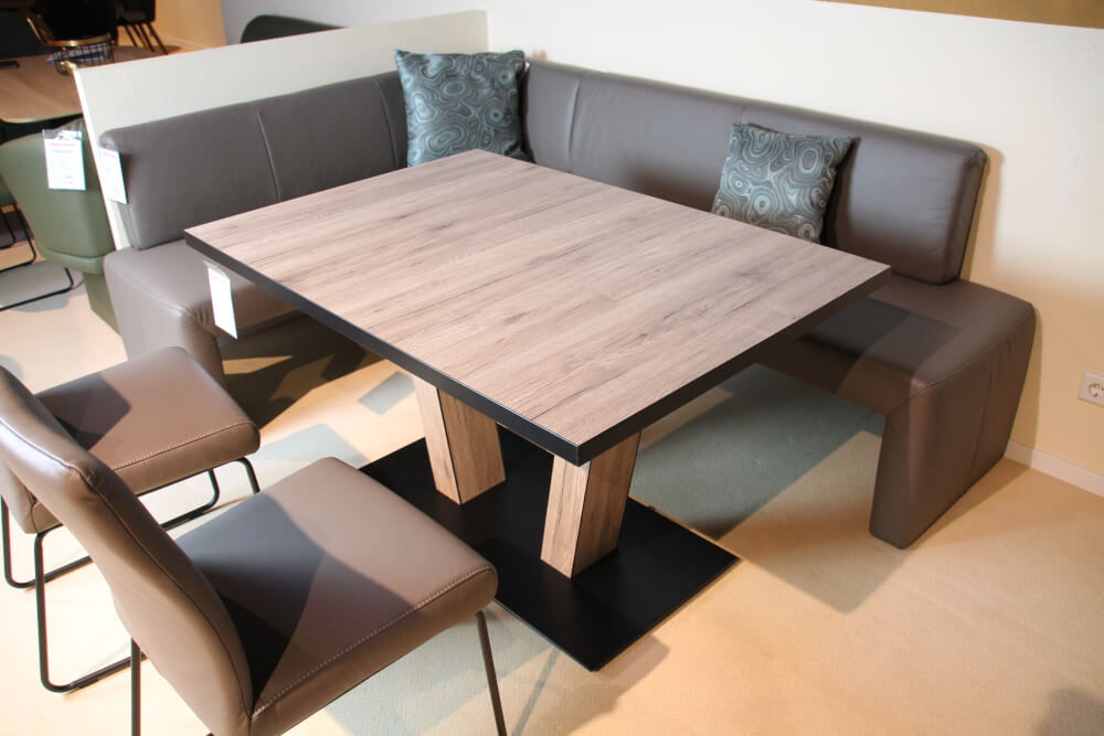 K+W Essgruppe ESCAPE - Eckbank + Tisch + Stühle in Leder