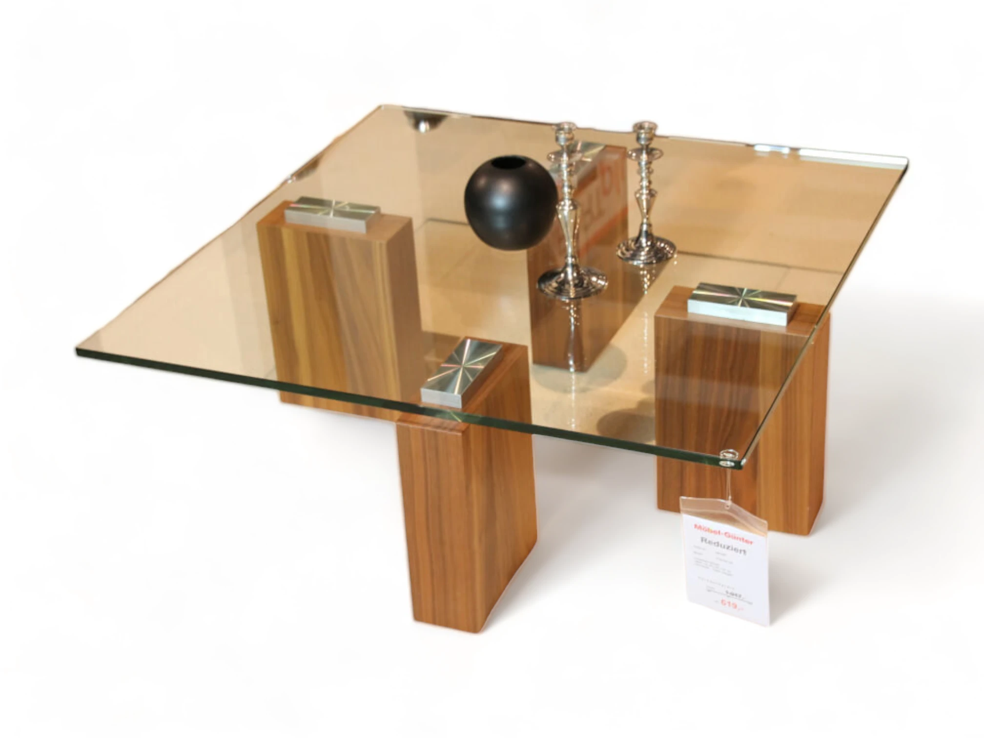 1133 KNGR, Couchtisch auf Rollen, Nussbaumfarben 1133 KNGR, Couchtisch auf Rollen, Nussbaumfarben