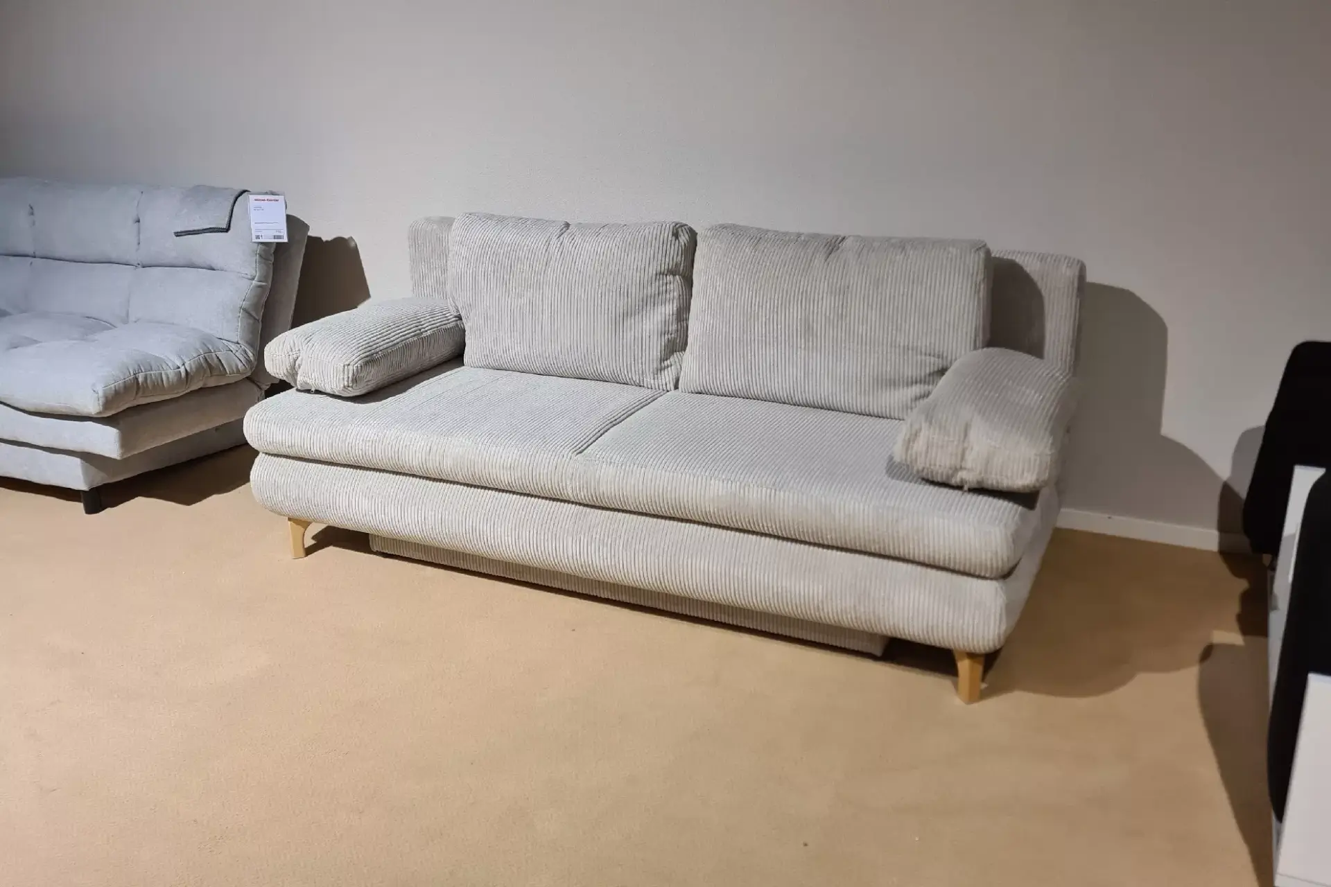 Querschläfer      Querschläfer